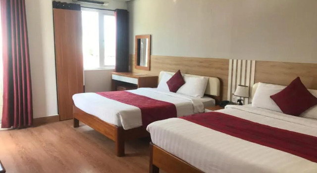 Четырёхместный номер Standard с балконом Hong Thien 1 Hotel