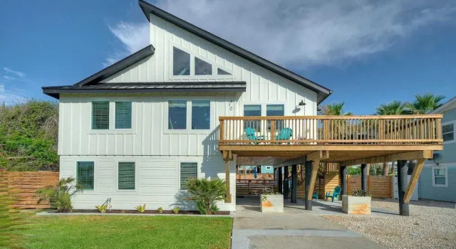Private Pool, Walk to Beach, 6bdr, Main+guest House Third Sandbar by Avantstay, Rezerwuj Dom wakacyjny Wille w Houston, Willa