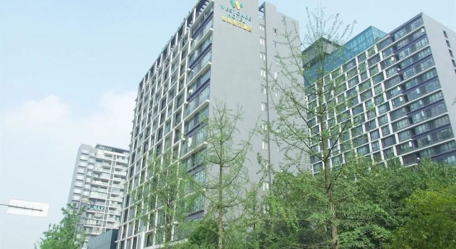 Chengdu West Care Hotel