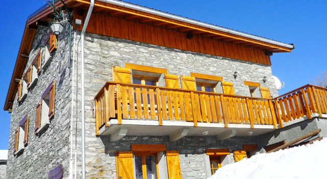 Chalet In Les Menuires-Praranger With Balcony