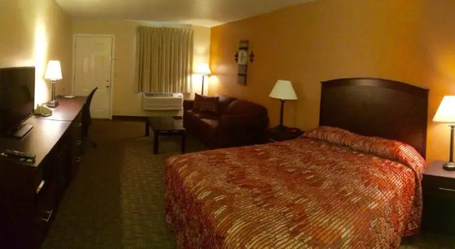 Люкс Executive Cottonwood Inn & Suites