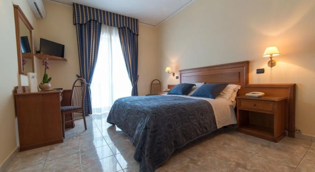 Albergo Scalzone, Prenota Hotel Castel Volturno Campania