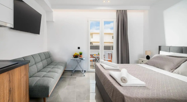 Люкс с видом на море ELEANA Beach Suites