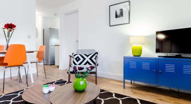 Aylie's Awesome 2 Bed Flat in Dalston, Забронировать Отель Отели Англии 3 звезды, 3*