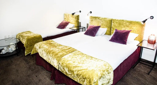 Трёхместный номер Standard с балконом HOF Apartments