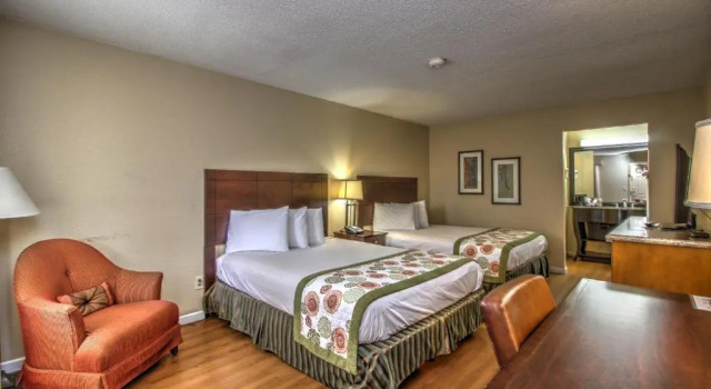 Четырёхместный номер Standard The Guest Lodge Gainesville