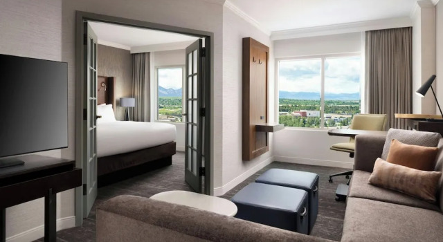 Люкс c 1 комнатой Renaissance Boulder Flatiron Hotel
