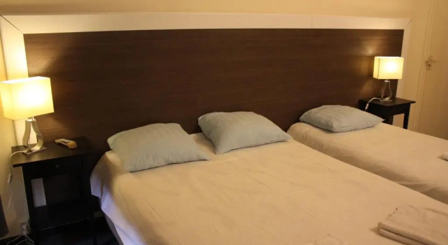 Трёхместный номер Standard Hotel Sansa