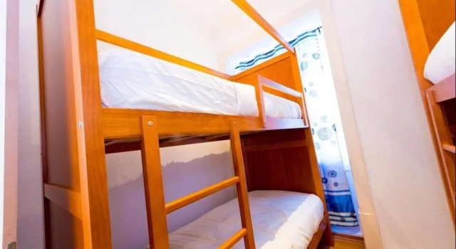 Кровать в общем номере SwissLisbon Guest House
