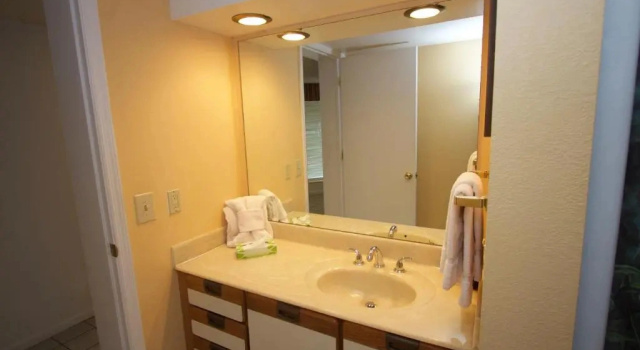 Четырёхместный люкс с 2 комнатами Laurel Point Resort