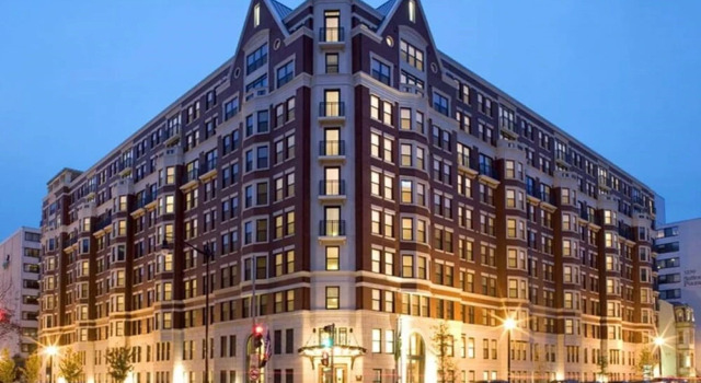 Bluebird Suites in the Heart of DC, Забронировать Отель Вашингтон Округ Колумбия, рядом с Площадь Фаррагута