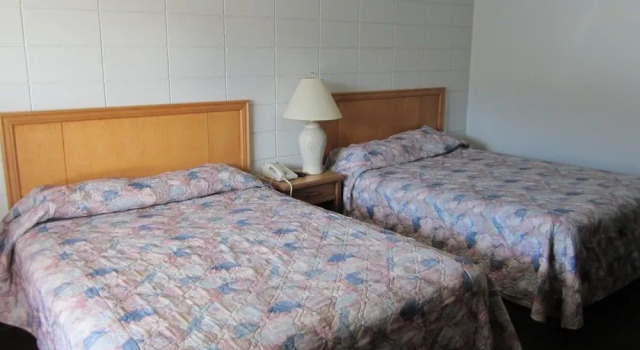 Camelot Court Motel, Buchen Sie Motel Prince George 