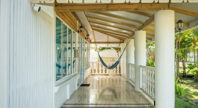 Casa Blanca, Book Apartment Manzanillo Limon