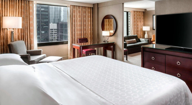 Двухместный полулюкс Sheraton Centre Toronto Hotel