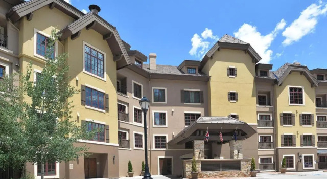 Ascent Residence 208