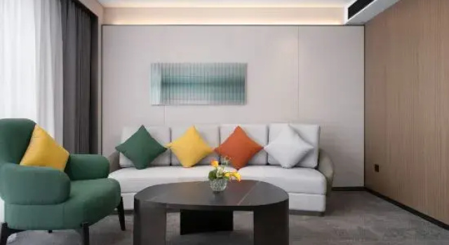 Люкс Business Hampton by Hilton Chengdu West Railway Station
