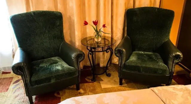 Одноместный номер Standard Ambassador Hotel