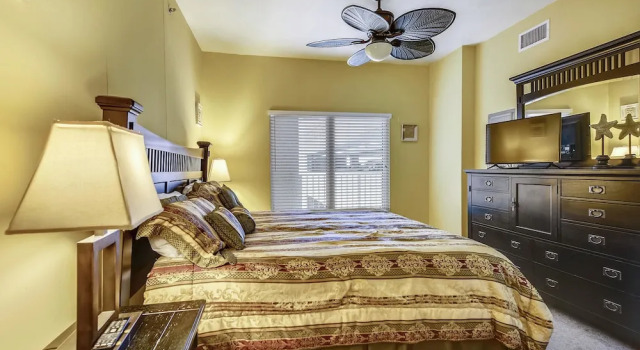 Shores of Panama 1110 1 Bedroom 1.5 Bathroom Home, Забронировать Отель Панама-Сити Панхэндл Флорида, рядом с Загородный клуб "Сигнал Хилл"