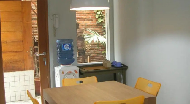 Neina Guest House, Rezervovat Penzión Bandung Wetan 