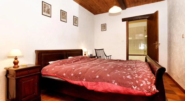 Holiday Home in Nonceveux With Swimming Pool, Rezervovat Hotel Hotely v Lutych s parkováním, Parkování