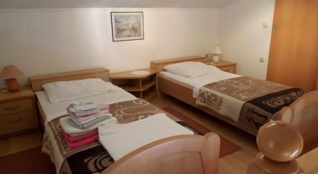 Apartments Dobranic, Забронировать Апартаменты/квартира Отели Приморско-Горанской жупания с парковкой, Парковка