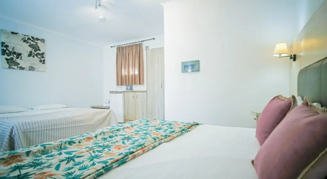 Roseclub Apartments