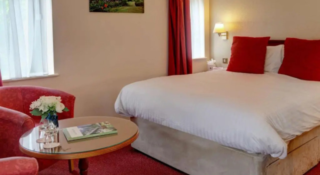 Двухместный семейный номер Standard Best Western Plus Bentley Hotel & Spa