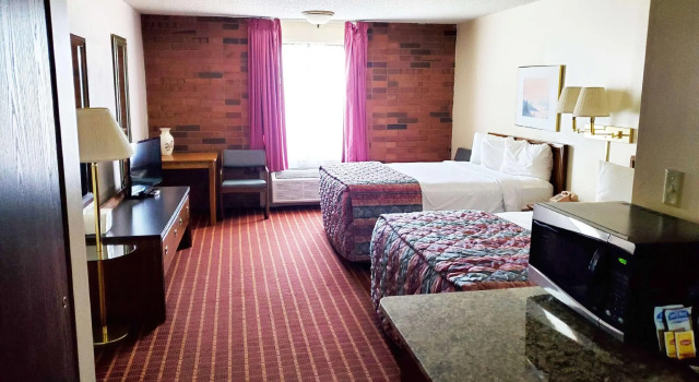 Четырёхместный номер Standard Ramada by Wyndham Richfield UT I-70