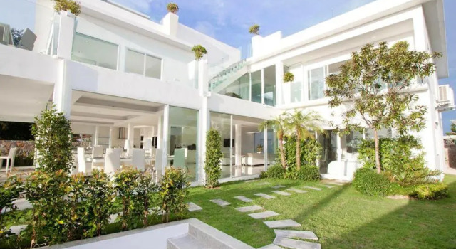 Na Jomtien Beachfront Villa, Забронировать Вилла На Джомтьен Паттайя