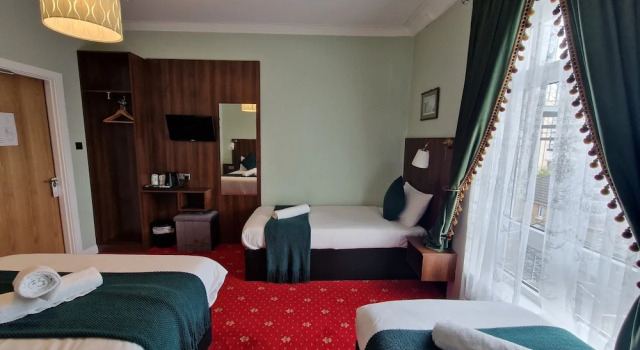 Четырёхместный номер Classic Lyndon Guesthouse