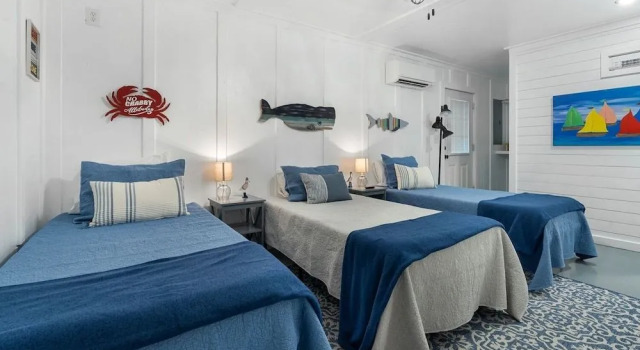 Red Cottage 3 Bedroom Home by Redawning, Забронировать Дом для отпуска Санта-Роза-Бич Emerald Coast
