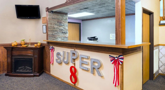 Super 8 by Wyndham Kingdom City, Prenota Hotel Kingdom City Missouri
