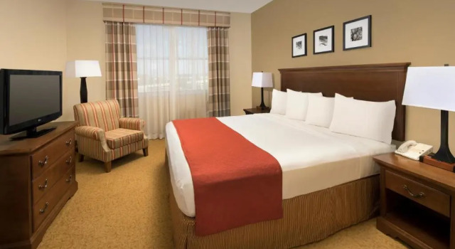 Люкс c 1 комнатой Country Inn & Suites by Radisson, Humble IAH East