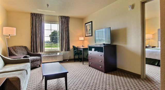Двухместный люкс Cobblestone Inn & Suites - Linton