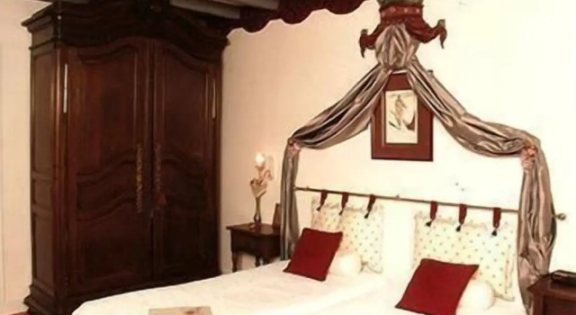 Le Petit Manoir des Bruyères, Rezervasyon Otel Villefargeau Yonne