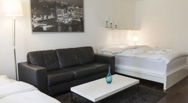 Stunning Modern Apartment with Pocket WiFi