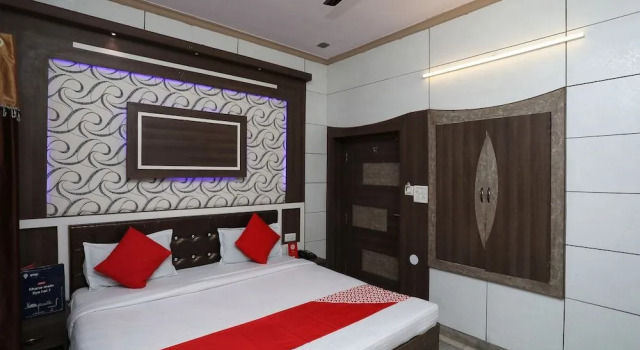 OYO 29411 Hotel Vanshika, Забронировать Отель Sadar Bazaar Агра