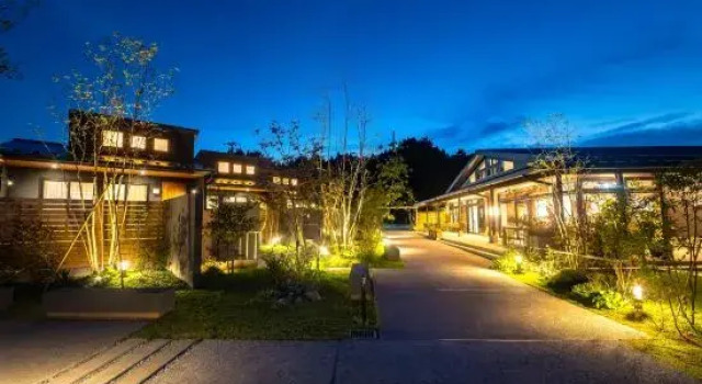 Michill Tanesashi, Book Hotel Hachinohe Aomori