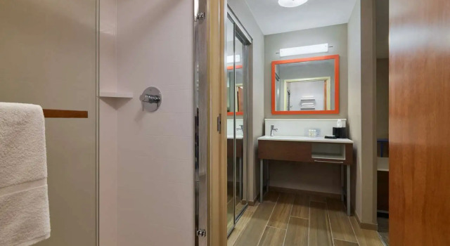 Двухместный люкс Hampton Inn & Suites Providence / Smithfield