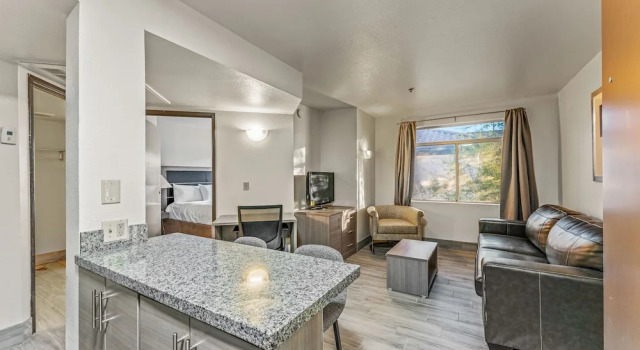 Апартаменты Metro Chandler Extended Stay