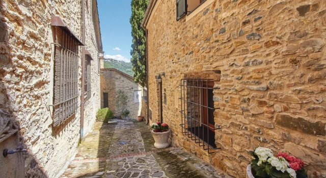 Casa Castelli, Rezervați Hotel Garlenda Liguria