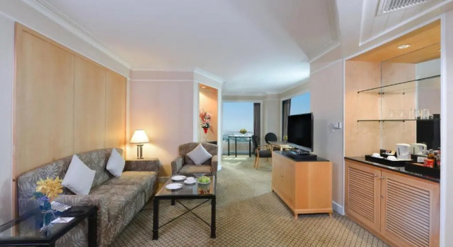 Полулюкс Miracle Grand Convention Hotel