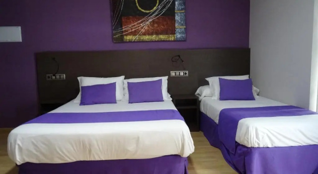 Трёхместный номер Standard Hotel TossaMar