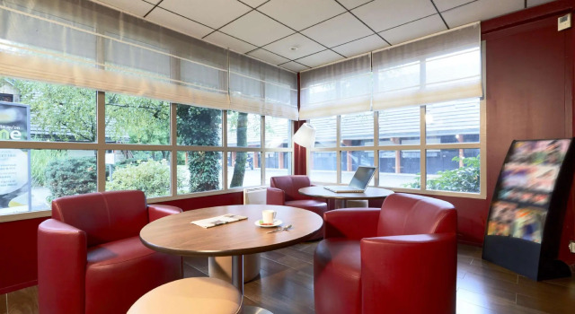 Campanile Aix-Les-Bains, Rezerwuj Hotel Hotele w Lac du Bourget ze śniadaniem, Śniadanie