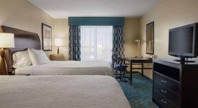 Четырёхместный номер Standard Hilton Garden Inn Fargo