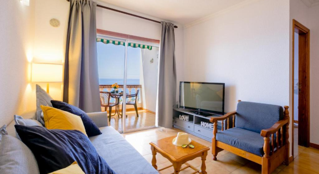 FRONT LiNE OCEAN ViEW 2BeD Wi-Fi YOUR HOLiDAY HOME, Prenota Appartamento Santiago del Teide Tenerife