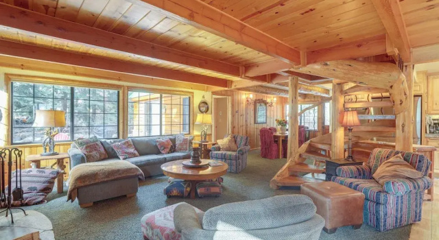 Коттедж < 1 Mi to Lake Tahoe Beaches: Home w/ Fire Pit!