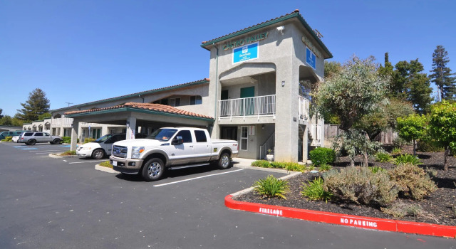 Люкс SureStay Hotel by Best Western Castro Valley