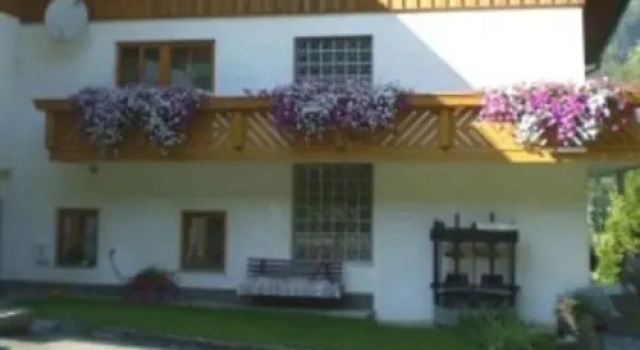 Pension Bernhards, Book Hotel Engelhartszell an der Donau 