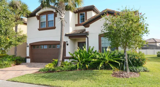 Home 8 Bdrm at Windsor Westside With Top Amenities
